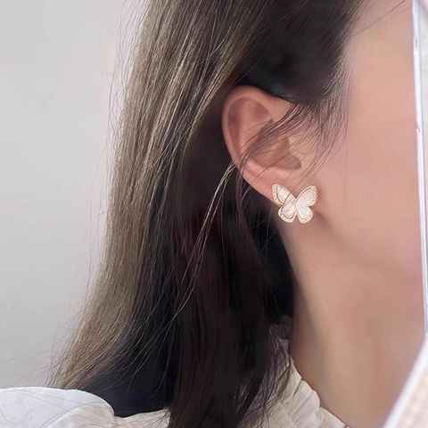 Simple Elegant Butterfly Stud Earrings Copper With Mother Of Artificial Pearl And Zircon Versatile Shiny For Women