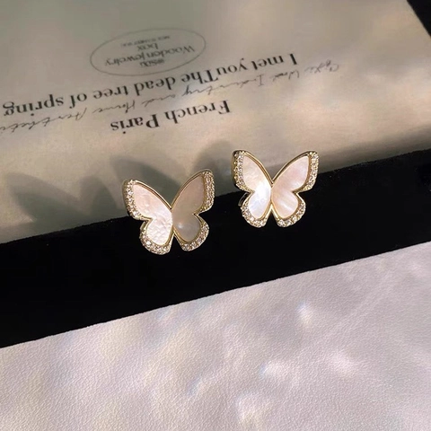 Simple Elegant Butterfly Stud Earrings Copper With Mother Of Artificial Pearl And Zircon Versatile Shiny For Women