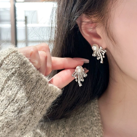 French Temperament Firework Artificial Pearl Stud Earrings White Round Artificial Pearl Copper With Zirconia Elegant Irregular Ray Jewelry For Women