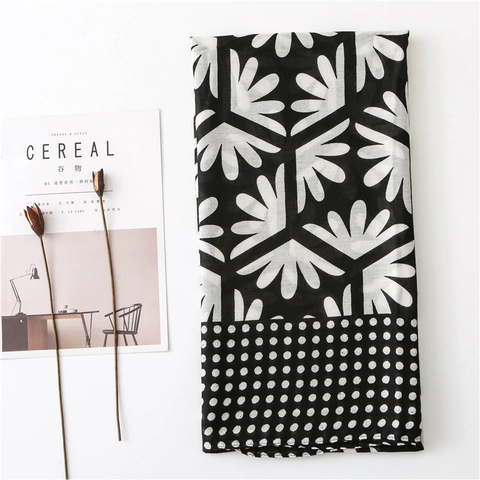 Sciarpa Lunga Da Donna Scialle Misto Cotone Stampa A Pois E Fiori Bianco E Nero Leggero Accessorio Di Moda Versatile