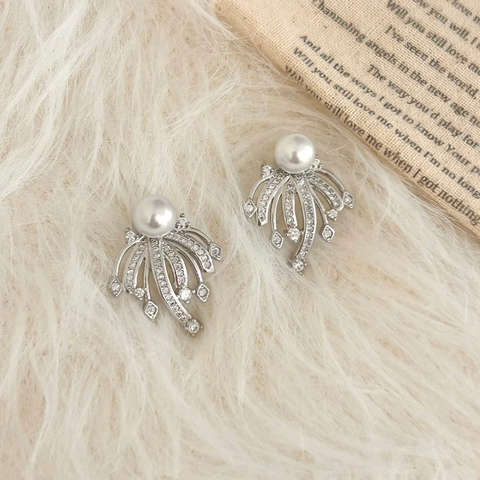 Irregular Fireworks Fan Stud Earrings With Artificial Pearl Zircon Alloy Copper Earring Post Elegant Niche Jewelry For Women