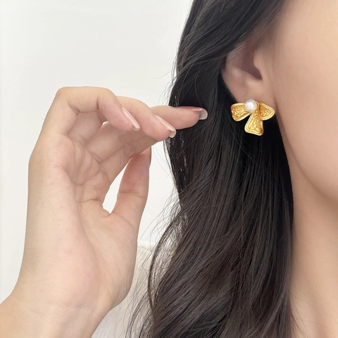 Hammerschlag Blumen Muschelperle Ohrstecker Kupfer Material Eleganter Retro Stil Täglicher Schmuck Für Damen