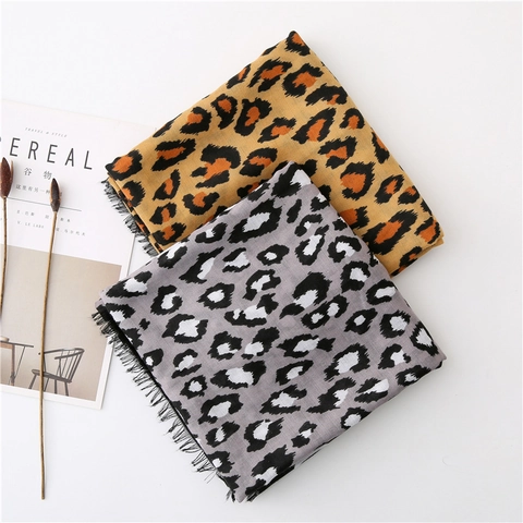 Sciarpa Scialle Avvolgente Lungo Stampa Leopardata Design Lettere Nappine Frange Morbido Elegante Chic Donne