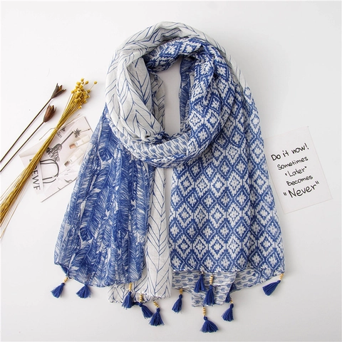 Women's Bohemian Printed Scarf With Tassel And Wooden Bead Feather Geometric Pattern Sun Protection Shawl Beach Wrap Large Scarf