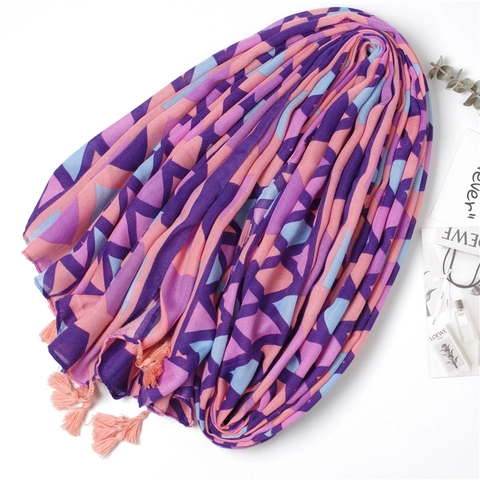Women Geometric Rhombus Print Scarf Shawl Lightweight Polyester Fabric With Tassels Decorative Sunscreen Beach Wrap