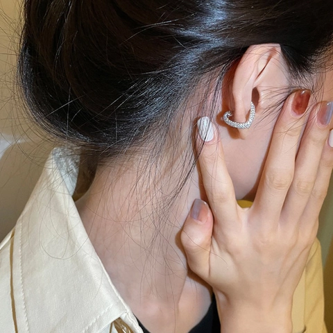 Ear Cuff A Forma Di Cuore Ottone Zircone Micro Pavé Clip Senza Buco Orecchino Moda Semplice Elegante Donna