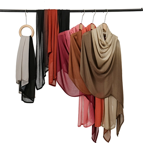 Women Gradient Two-Tone Viscose Scarf Lightweight Wrinkled Long Shawl Fashion Soft Sunshade Wrap Daily Commuting Accessory