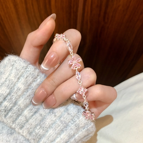 Bracelet Charme Floral Zircon Rose Cristal Marquise Cuivre Plaqué Argent Bijoux Élégants Pour Femmes Chaîne Réglable