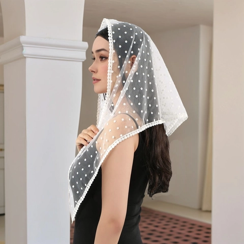 Damen Polka Dot Mesh Dreieckstuch Spitze Pom Pom Rand Vintage Kopftuch Mantilla Schal Mode Haar Accessoire