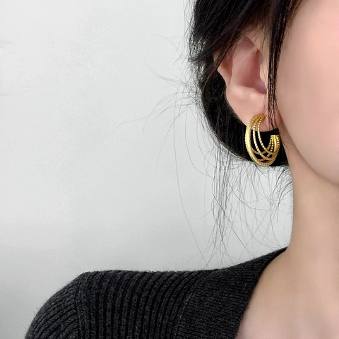 Pendientes De Botón Multicapa En Forme De C Cobre Chapado En Oro De 18 Quilates Mate Geométrico Texturizado Joyería Moda Mujer