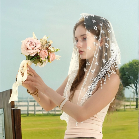 Écharpe Triangle En Dentelle Polyester Broderie Florale Gland À Perles Voile De Mantille Pour Mariage Église Rétro Élégant Femmes