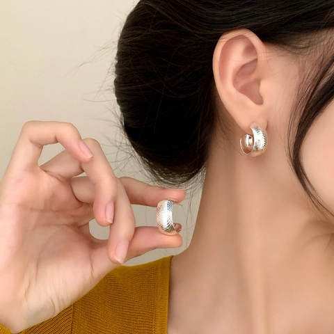 Orecchini A Cerchio In Rame A Forma Di C Retrò Geometrici Strutturati Lusso Leggero Minimalista Per Donne