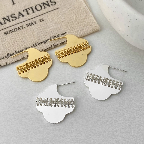 Geometrische Wolk Oorknopjes Van Verguld Koper Met 925 Sterling Zilveren Pin Minimalistische Elegante Luxe Voor Dames
