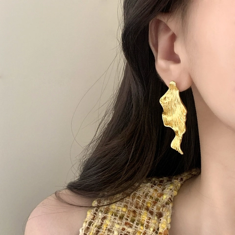 Boucles D'oreilles À Tige Vagues Irrégulières Cuivre Texture Métal Liquide Design Plissé Rétro Mode Luxe Pour Femmes
