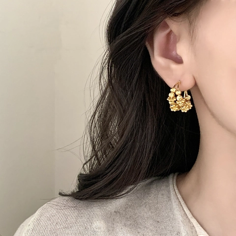 Beaded C-Form Hoop Ohrringe Mit Kupfer Ohrringpfosten Retro Geometrische Strukturierte Luxus Schmuck Für Frauen