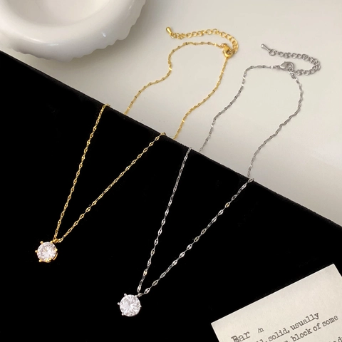 Collier Pendentif Solitaire Minimaliste Cuivre Zircon Serti Griffes Chaîne Réglable Bijoux Quotidiens Polyvalents Pour Femmes