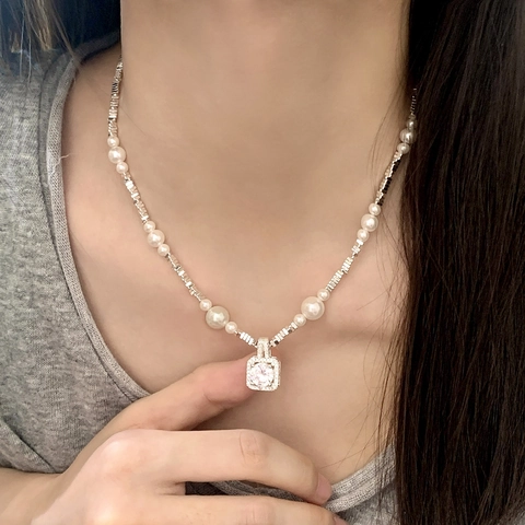 Collana Con Pendente In Zircone Quadrato Elegante Francese Con Perla Artificial E Catena In Rame Da Donna Stile Lusso Leggero