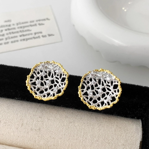 Pendientes De Botón Redondos De Encaje Hueco Bicolor Oro Plata Cobre Con Circón Elegante Joyería De Nicho Vintage Francés Mujer