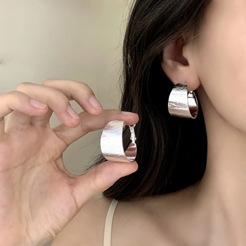 Brushed Texture C-Shaped Hoop Earrings With Copper Earring Post Gold Plated Minimalist Elegant Style For Women