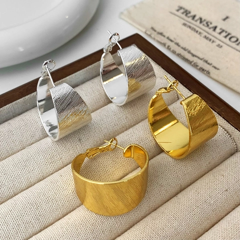 Brushed Texture C-Shaped Hoop Earrings With Copper Earring Post Gold Plated Minimalist Elegant Style For Women