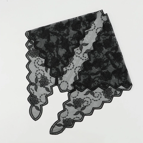 Femme Dentelle Foulard Triangle Floral Creux Couvre-chef Mode Chauffe-cou Polyester Dentelle Voile Foulard Pour Quotidien