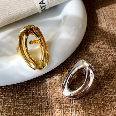 Minimalistischer Hohlraum Oval Offener Ring Kupfer Hochwertiger Geometrischer Verstellbarer Schmuck Für Frauen