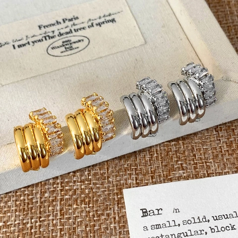 Orecchini A Cerchio A C Multistrato A Onde Con Zirconi A Baguette In Rame Galvanizzato Gioielli Di Lusso Per Donna