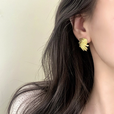 Fächerförmige Ohrstecker Vintage Gewebte Textur Kupfer Mit 18K Goldbeschichtung Modeschmuck Für Damen