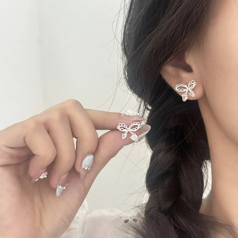 French Retro Bow Stud Earrings Copper With Heart Cubic Zirconia And 925 Sterling Silver Earring Post Elegant Light Luxury