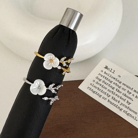 Anillo Aperto Elegante Fiore Di Conchiglia Bianca Stile Francese Con Foglia Di Zircone Gioielli In Ottone Per Donna