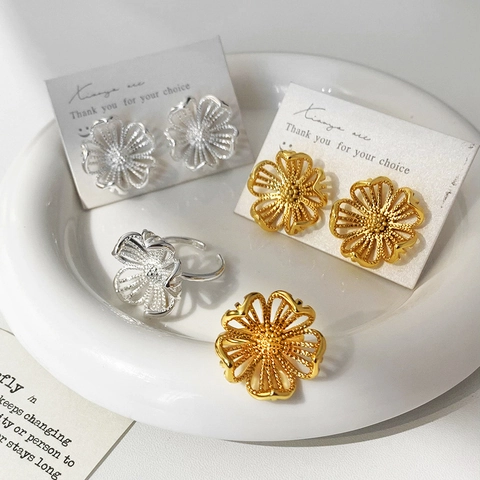 Vintage Kupferohrringe Mit Kupferstecker Und Verstellbare Ringe Mit Blumenmuster Für Damen Elegant