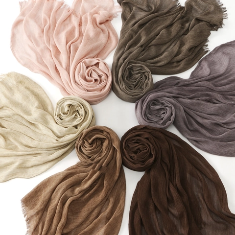 Women Crinkle Pleated Scarf Solid Color Cotton Linen Blend Shawl With Fringes Long Soft Wrap For Daily Travel Ethnic Style Versatile Scarf