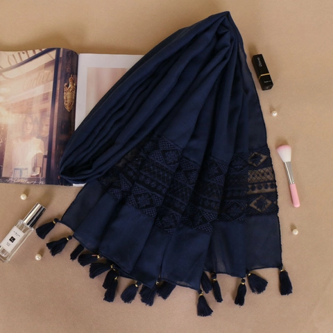 Women's Long Cotton Scarf With Lace And Tassel Elegant Solid Color Wrap Lightweight Shawl For Travel Autumn Winter Accessories