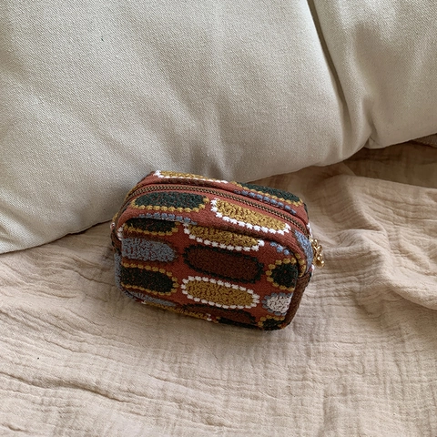 Vintage Embroidered Cotton Linen Coin Purse Mini Geometric Pattern Portable Makeup Storage Bag With Heart Metal Zipper