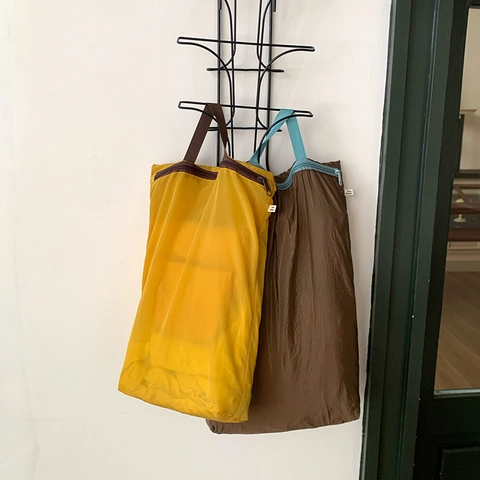 Borsa Portaoggetti Da Viaggio In Nylon Leggero Impermeabile Antipolvere Organizzatore Vestiti Pochette Trucco Con Manico Portatile