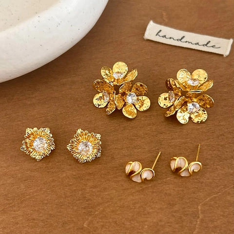 Orecchini A Lobo Fiore Vintage Rame Placcato Oro 18K Zircone Smalto Gioielli Floreali Eleganti Per Donna Quotidiani