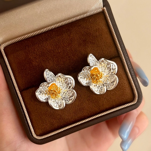 Orecchini A Lobo Fiore 925 Sterling Silver Earring Post Rame Placcato Oro 18K Texturizzato Retro Elegante Gioielli Donna