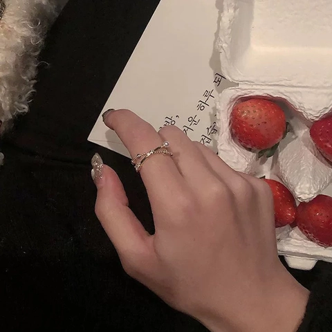 Elegante Kruis Dubbellaagse Open Ring Met Kunstparel En Zirkonia Verguld Verstelbare Sieraden Voor Dames