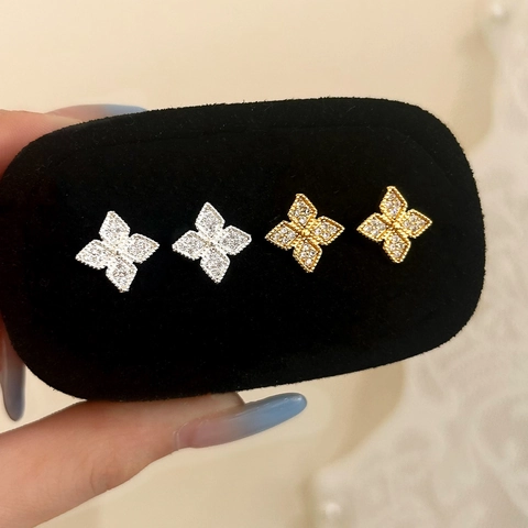 Clover Floral Stud Earrings Copper Cubic Zirconia Elegant Minimalist Design Gold Silver Plated Fashion Jewelry For Women