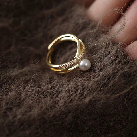 Anello Aperto Perla Artificial Di Conchiglia Rame Micro Pavè Zircone Design Incrociato Gioielli Di Moda Eleganti Per Donne
