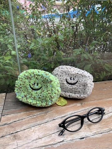 Cute Plush Smiley Face Coin Purse Portable Mini Sherpa Fleece Zippered Storage Bag For Earphones Lipstick Coins Women Girls Organizer