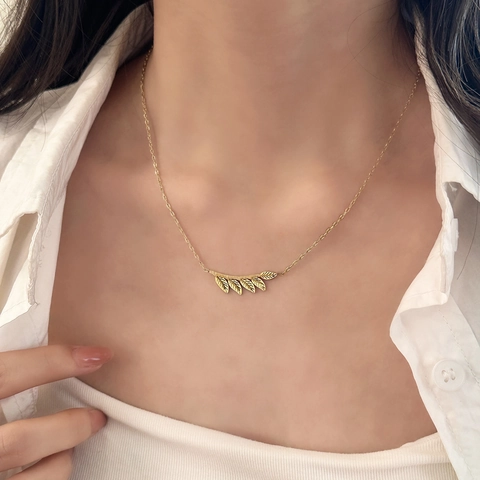 Collar De Hoja Elegante Cobre Chapado En Oro De 18K Diseño De Hojas Superpuestas Cadena De Clavícula Joyería Minimalista Para Mujeres