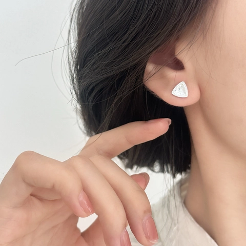 Geometric Triangle Stud Earrings Copper With 18K Gold Plating Minimalist Honeycomb Texture Milgrain Edge Jewelry For Women