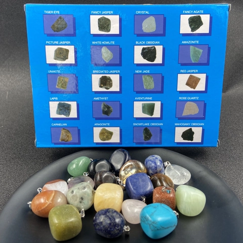Lot de 20 Pendentifs en Pierre Naturelle Mélangée Roulée Cristaux de Guérison Polis Spécimens Minéraux Avec Boucle en Métal Pour Création de Bijoux Boîte Cadeau
