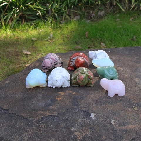 Tartaruga in Pietra Naturale Intagliata a Mano Statua di Animali in Pietre Preziose Cristallo Decorazione da Scrivania Regalo