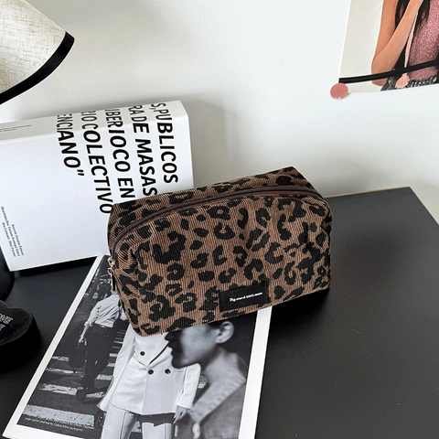 Leopard Print Cosmetic Bag Corduroy Texture Polyester Large Capacity Makeup Organizer Pouch For Travel Daily Fashion