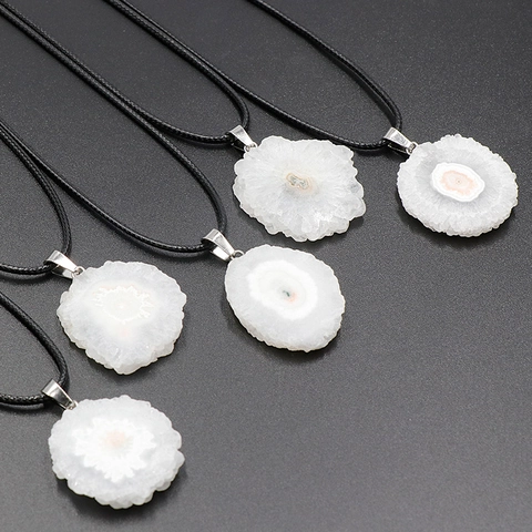 Natuurlijke Solar Quartz Hanger Ketting Zonnebloem Kristal Agaat Plak Ruwe Steen Met Zwart Koord Helende Sieraden