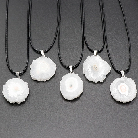 Natuurlijke Solar Quartz Hanger Ketting Zonnebloem Kristal Agaat Plak Ruwe Steen Met Zwart Koord Helende Sieraden