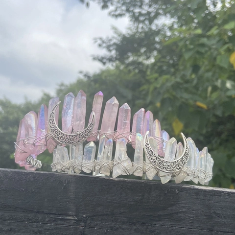 Diadème Couronne de Lune en Cristal Brut Fait à la Main Bohémien Avec Croissant de Lune Ajouré Serre-tête Sorcière Femme