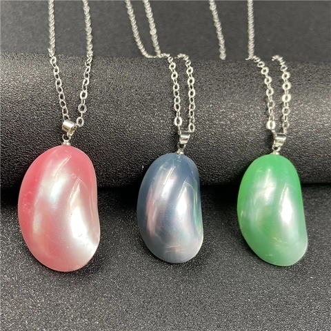 Minimalist French Mabe Artificial Pearl Pendant Necklace Iridescent Mother Of Artificial Pearl Bean Shaped Jewelry For Women Elegant Romantic
